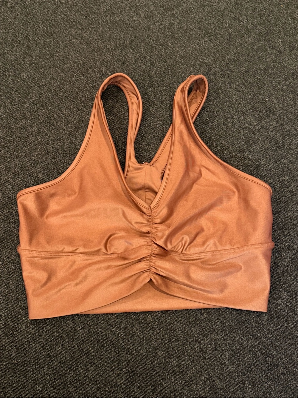 Alo Ruched V-Neck Sports Bra - Copper